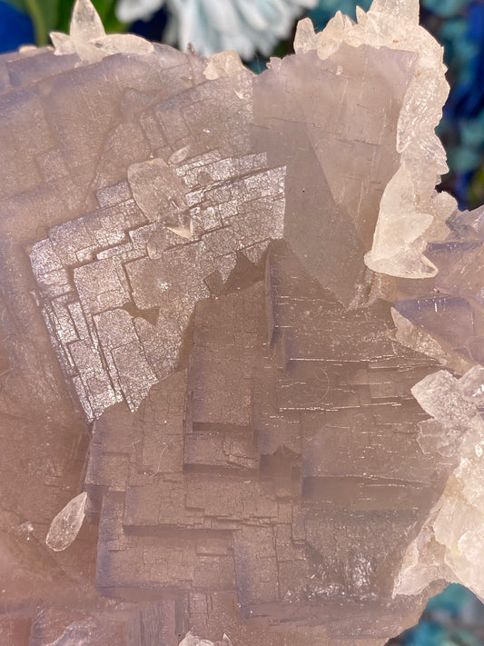 Fluorit mit Calcit aus dem Loralai Distrikt, Pakistan