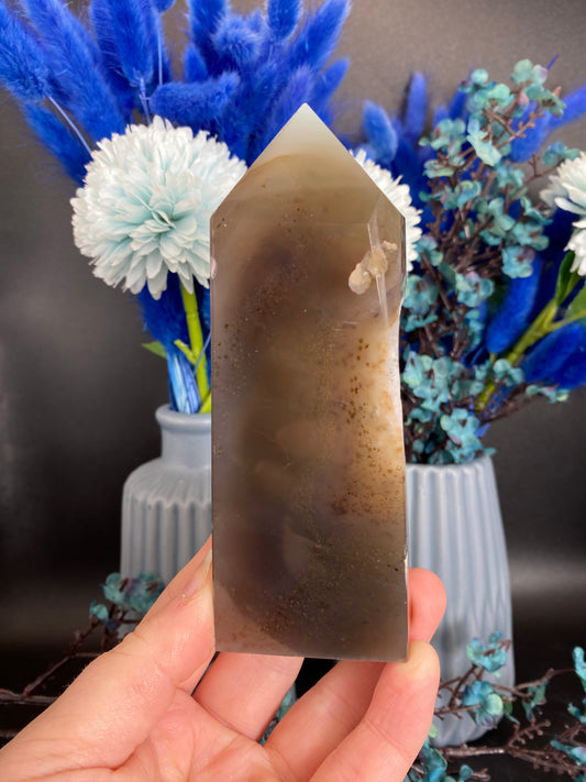 Turm aus Achat (R17)