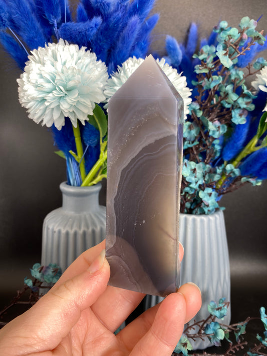 Turm aus Achat (V16)