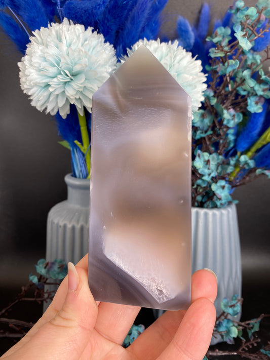 Turm aus Achat (O15)