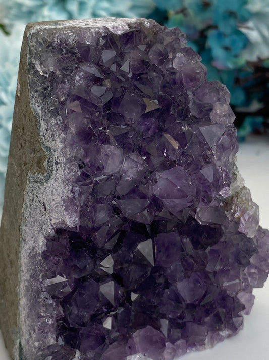 Amethyst Cut Base (C14)