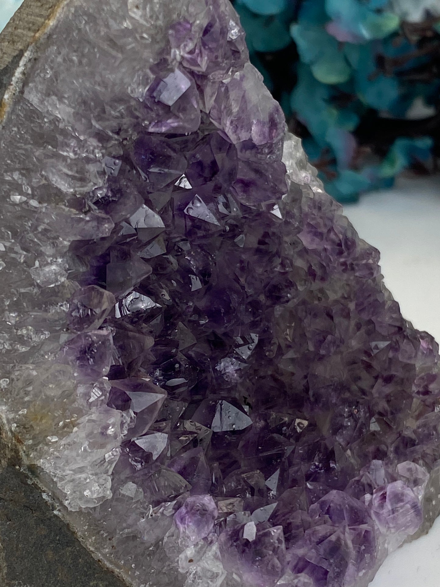 Amethyst Cut Base (P14)