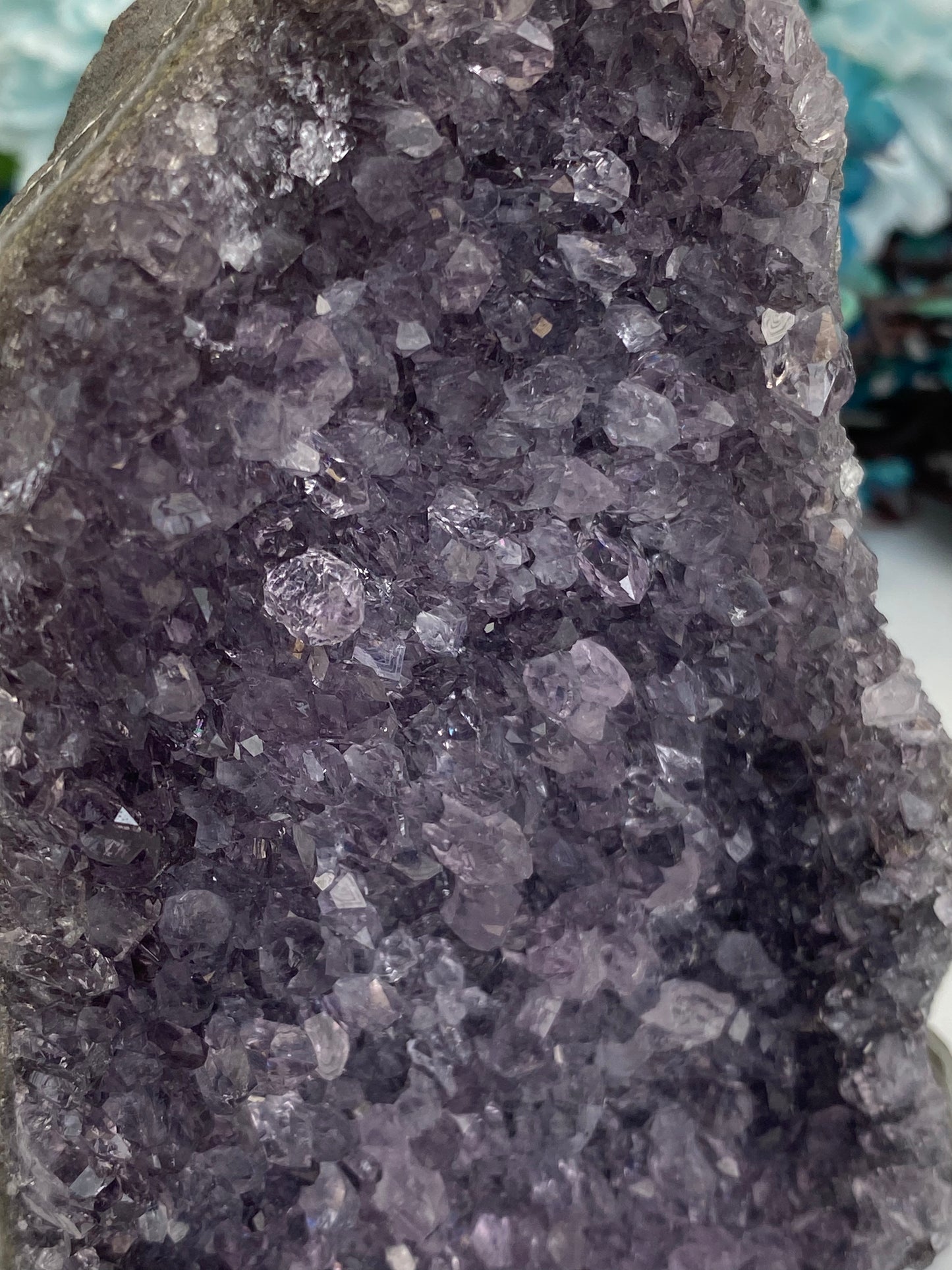 Amethyst Cut Base (A19)