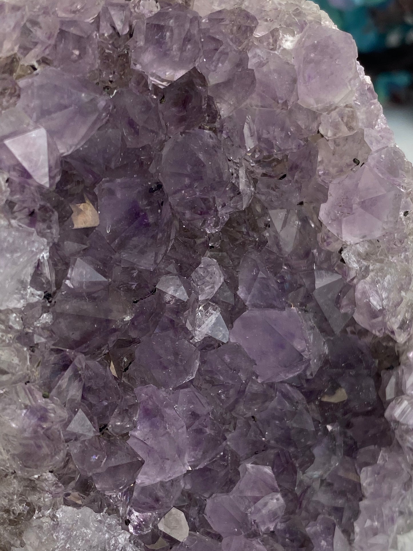 Amethyst Cut Base (Y22)