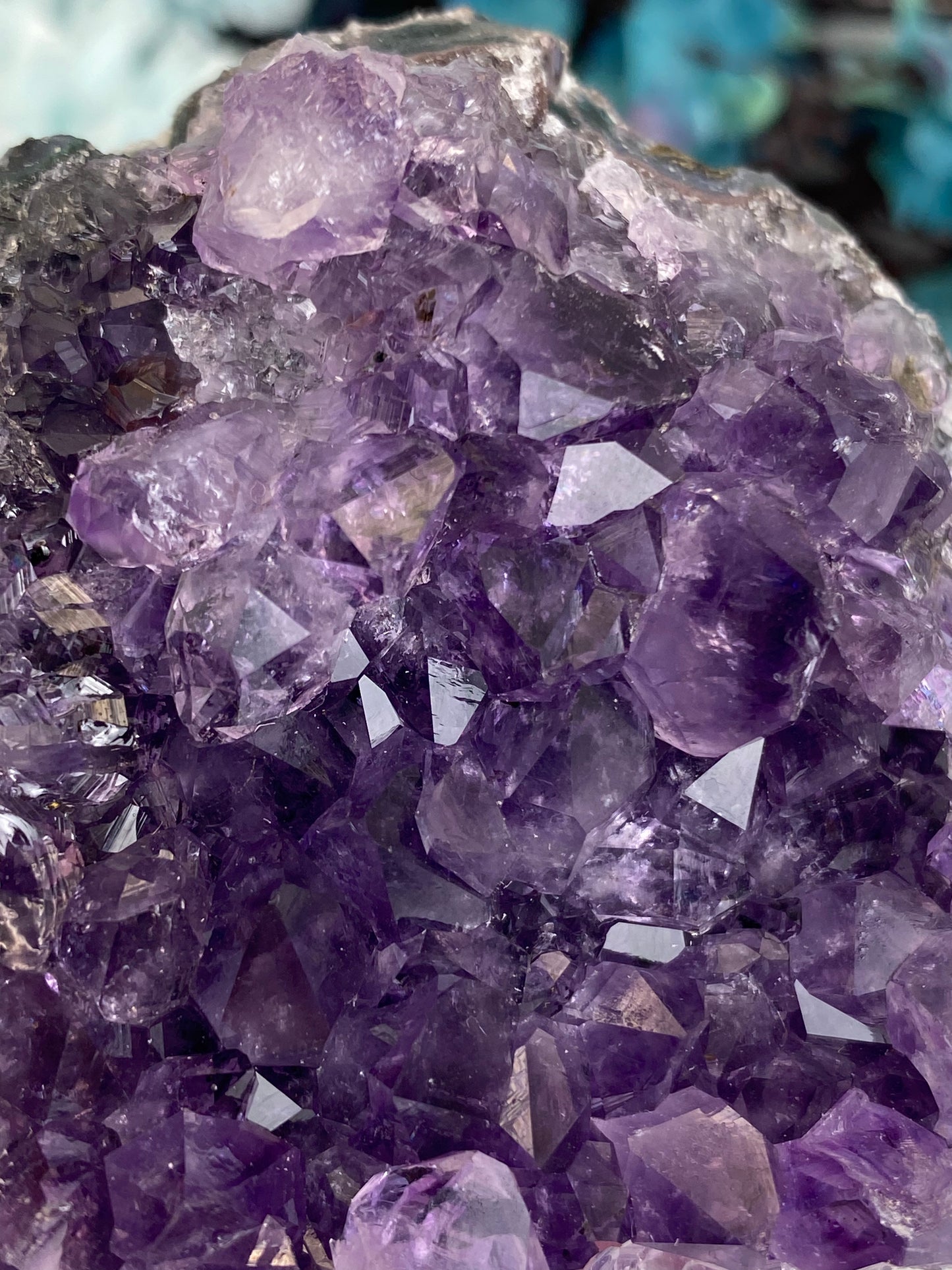 Amethyst Cut Base (U14)