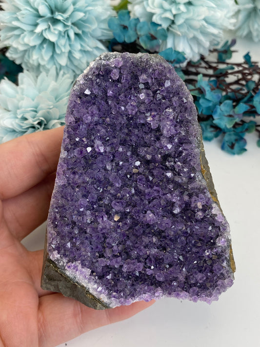 Amethyst Cut Base (A19)