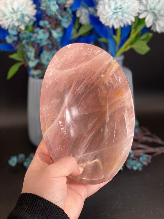 Schale aus Rosenquarz (L179)