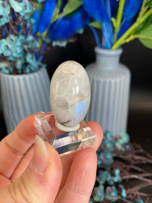 Shiva aus weißem Labradorit