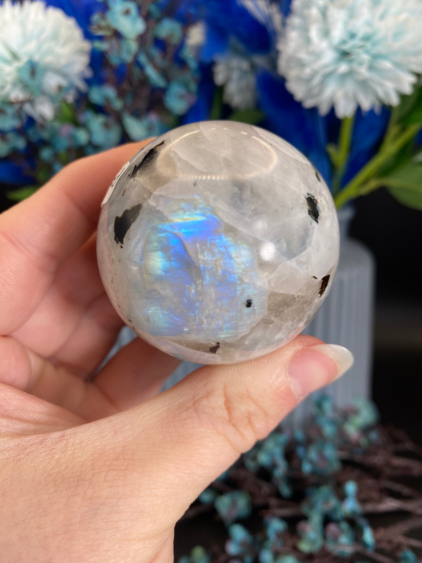 Kugel aus weißem Labradorit (P89)