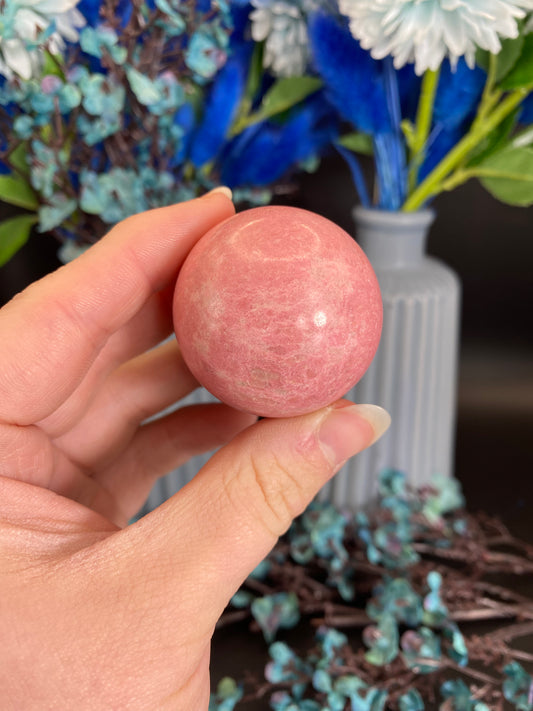 Kugel aus Thulit (N58)