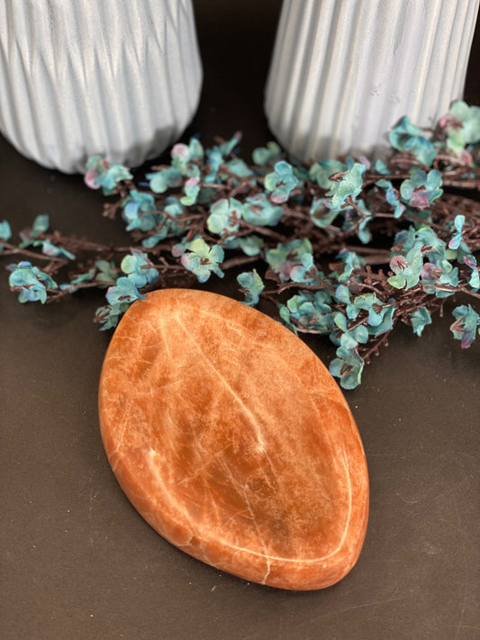 Schale aus Sonnenstein (G43)