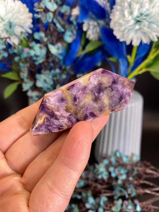 Freiform aus Charoit (I48)