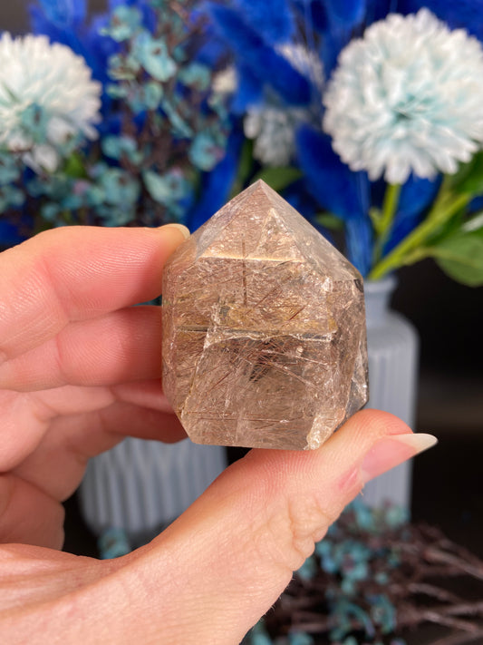 Turm aus Rutilquarz (F24)