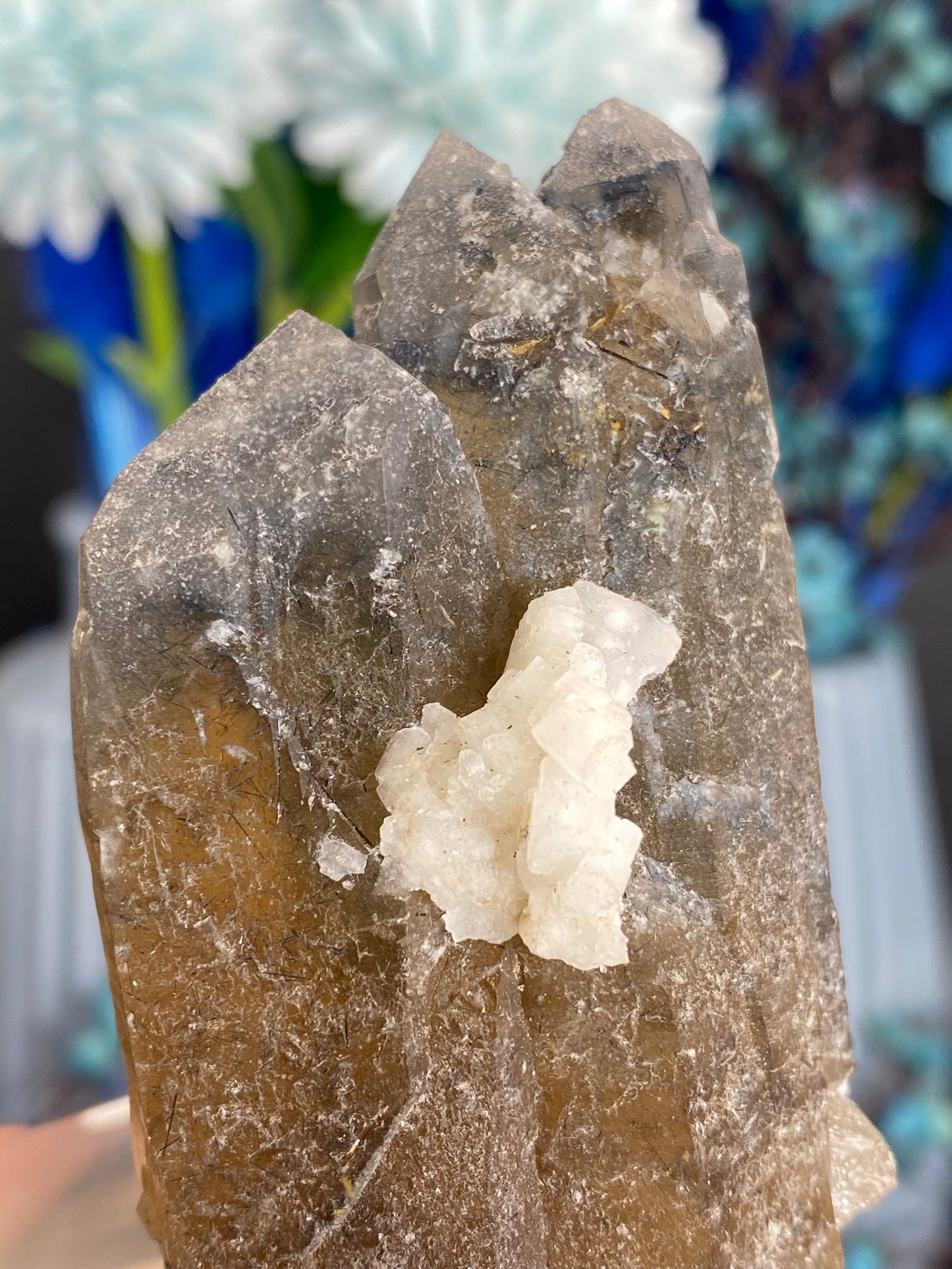 Citrin mit blauem Turmalin und Albit aus Brasilien (X500)