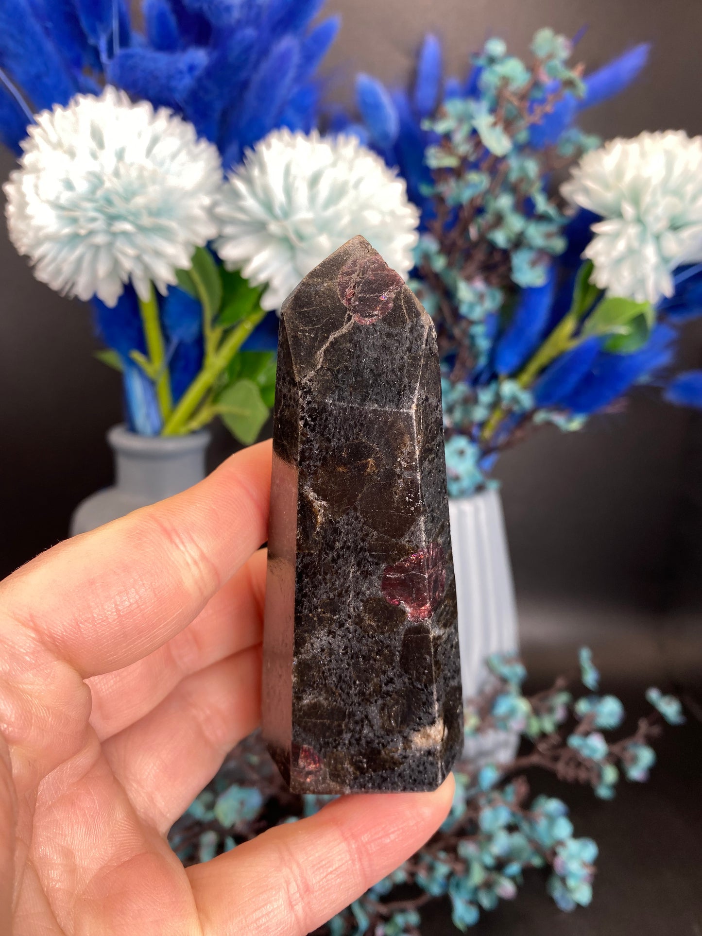 Turm aus Granat mit Staurolith (Y40)