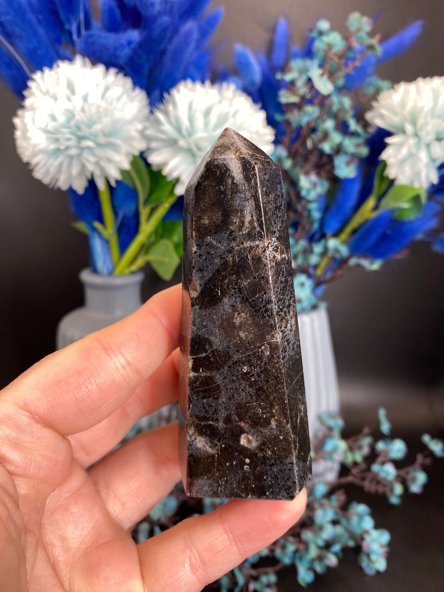 Turm aus Granat mit Staurolith (Y40)