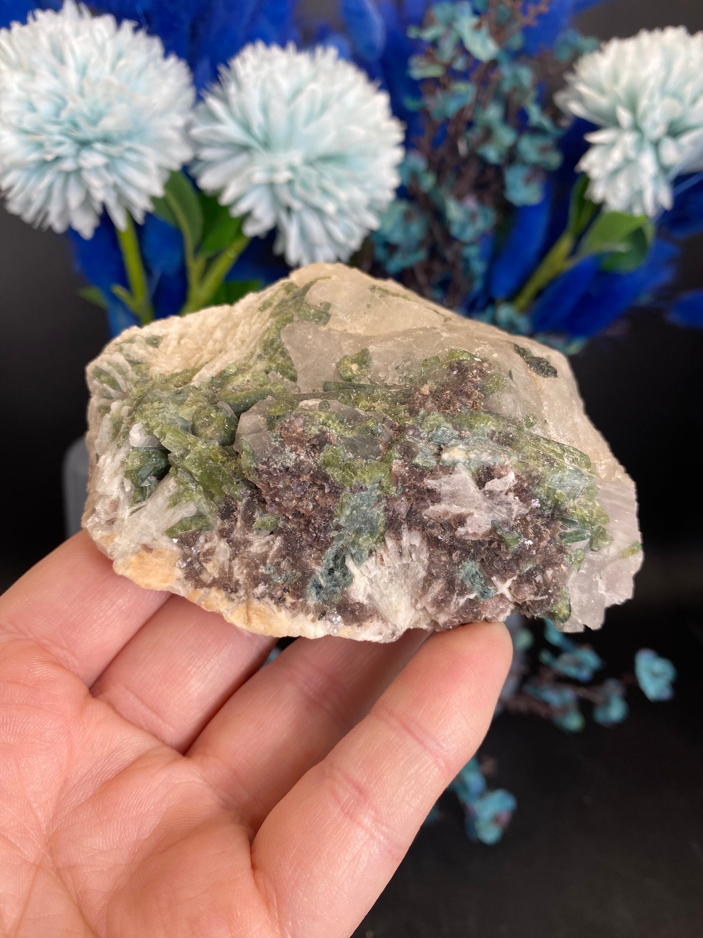 Turmalin mit Lepidolith, Feldspat und Quarz aus Brasilien (I80)