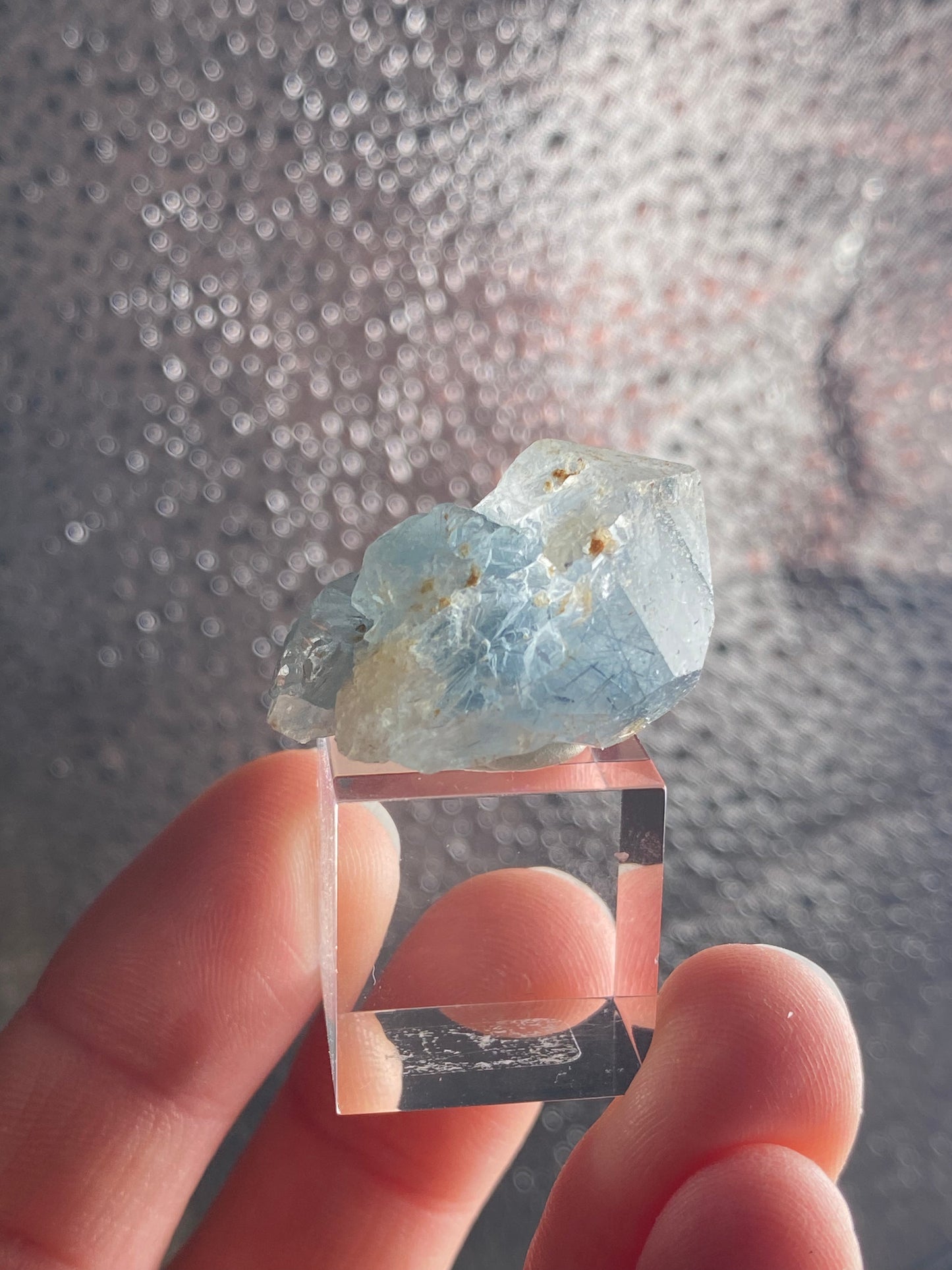 Blauer Turmalin in Quarz (H65)