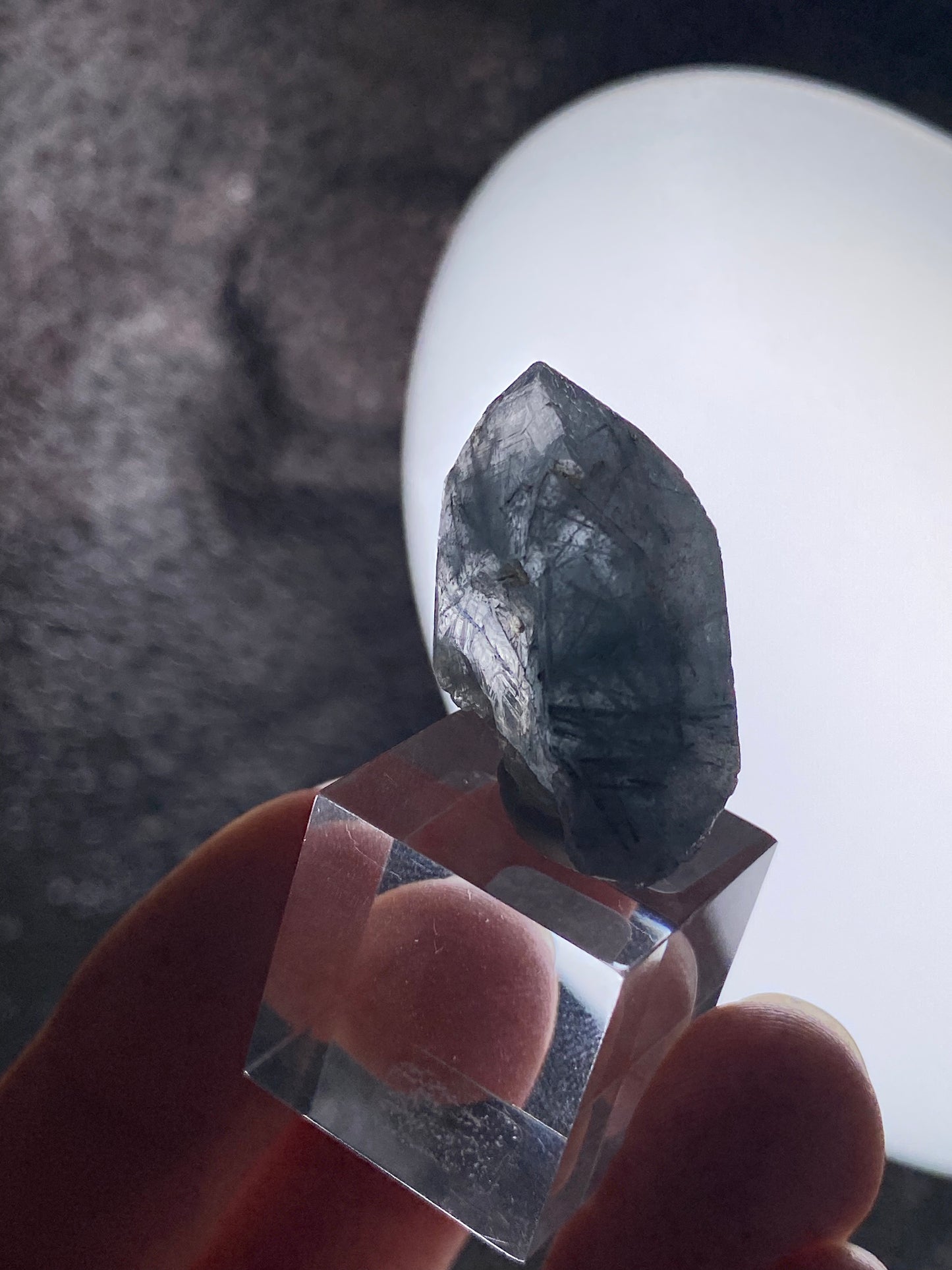 Blauer Turmalin in Quarz (K75)