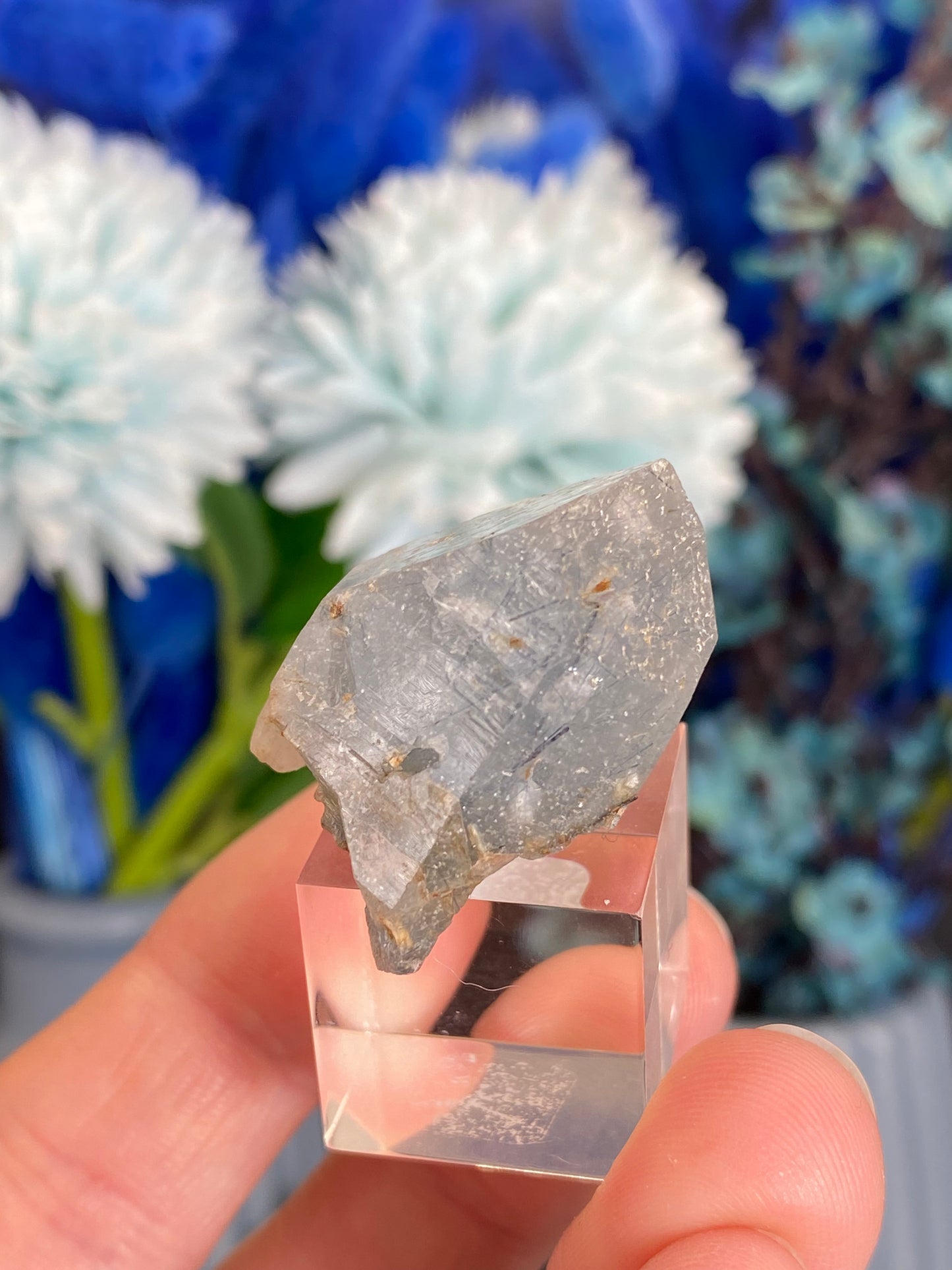 Blauer Turmalin in Quarz (I75)