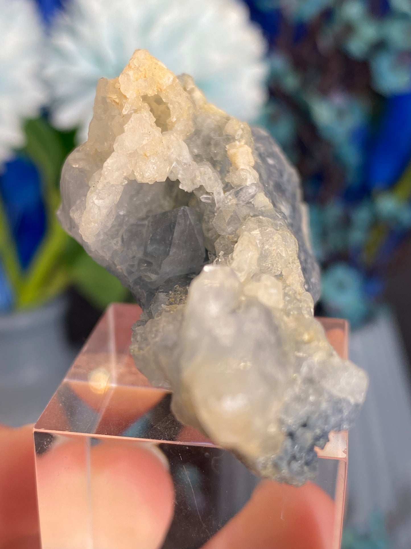 Blauer Turmalin in Quarz (P100)