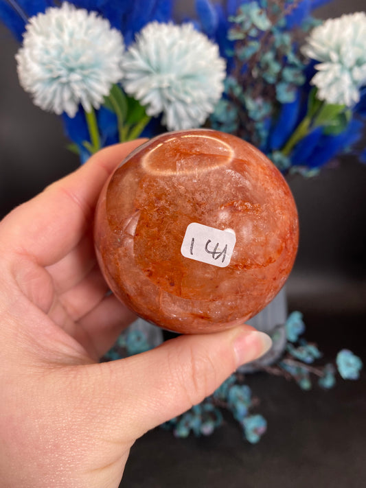 Kugel aus Feuerquarz (I41)