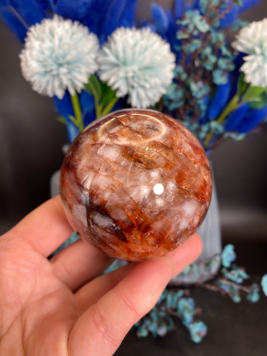 Kugel aus Feuerquarz (O40)