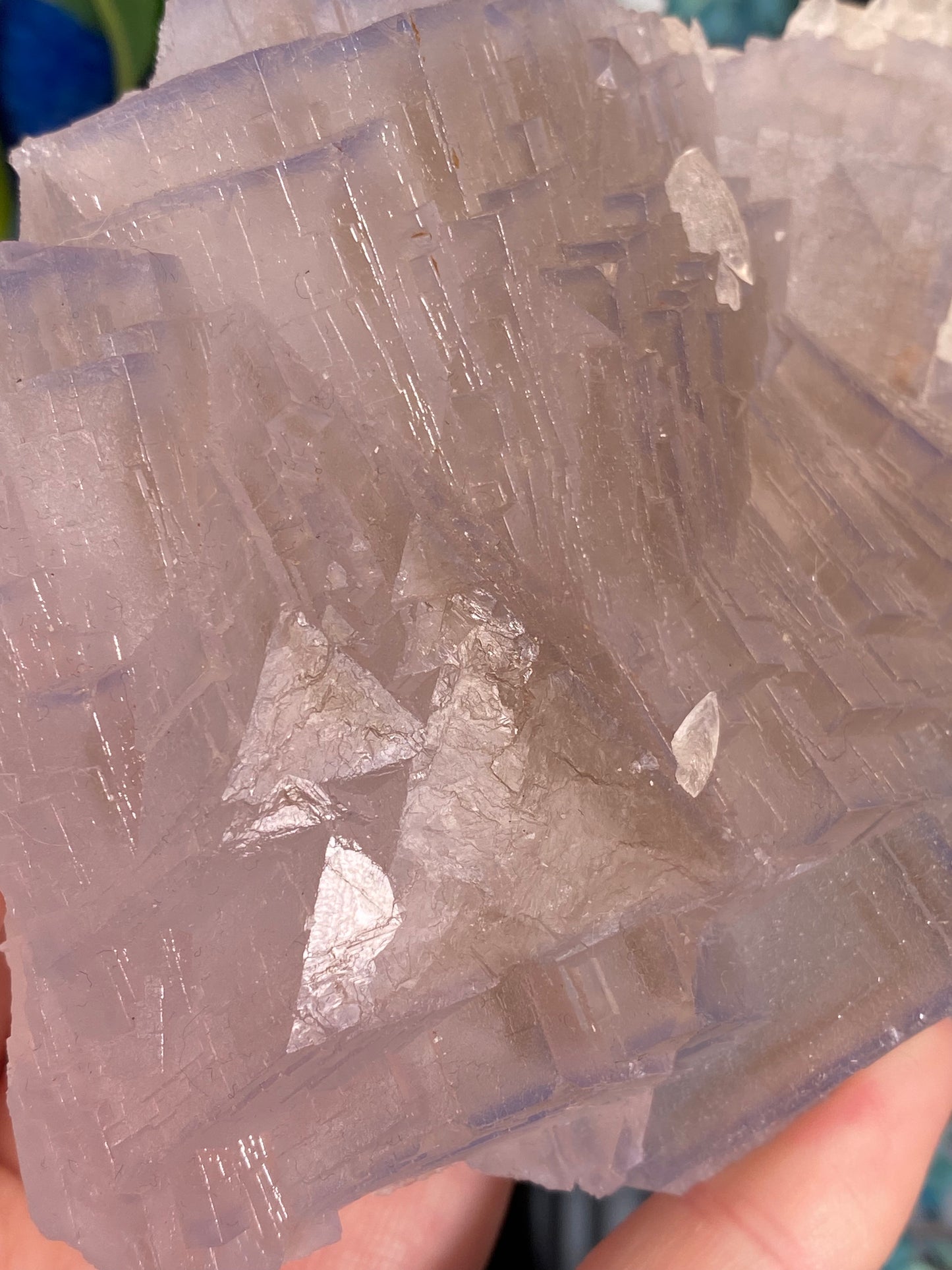 Fluorit mit Calcit aus dem Loralai Distrikt, Pakistan