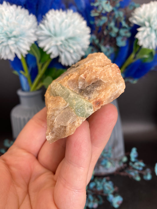 Aquamarin auf Feldspat aus Brasilien (Q65)