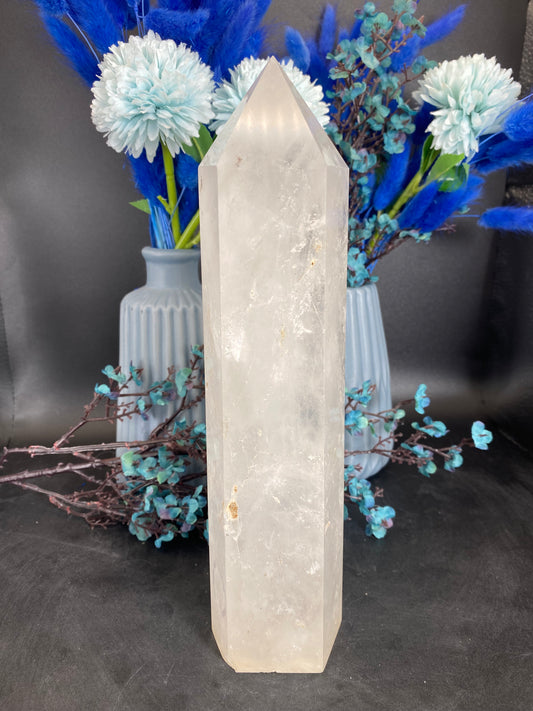 Turm aus Bergkristall mit Libelle (beweglicher Wassereinschluss)