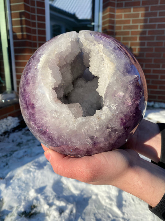 Kugel aus Amethyst mit Achat und Quarz