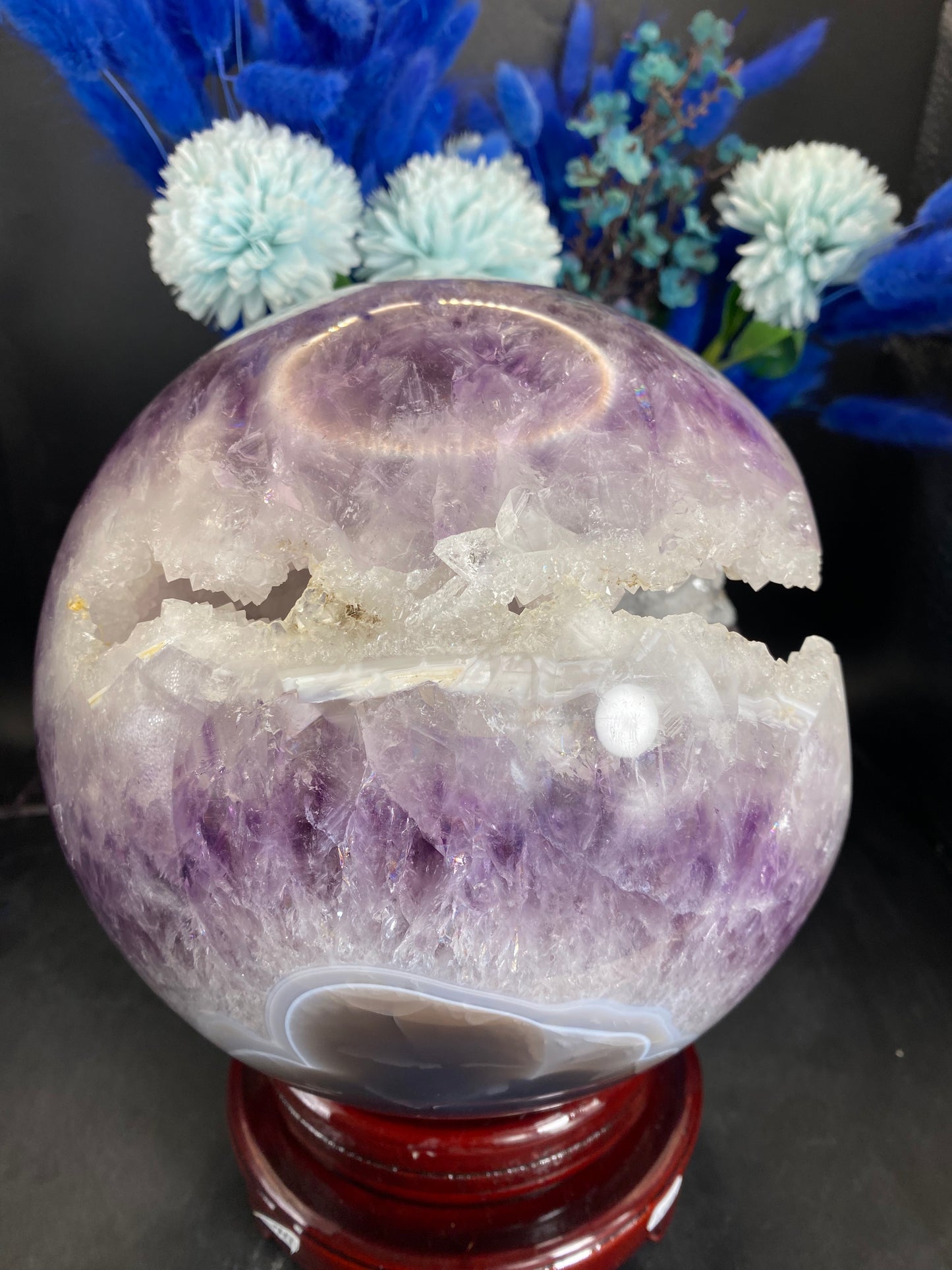 Kugel aus Amethyst mit Achat und Quarz