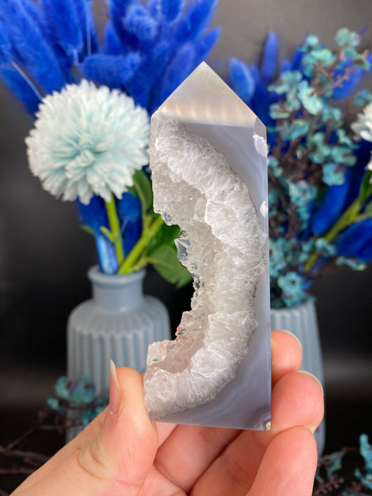 Turm aus Achat (L10)