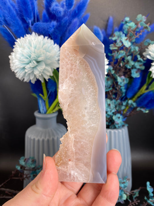 Turm aus Achat (I18)