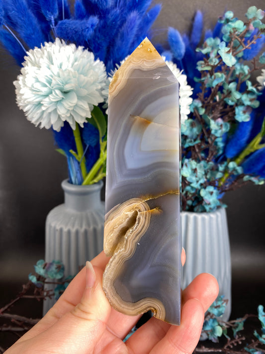 Turm aus Achat (P28)