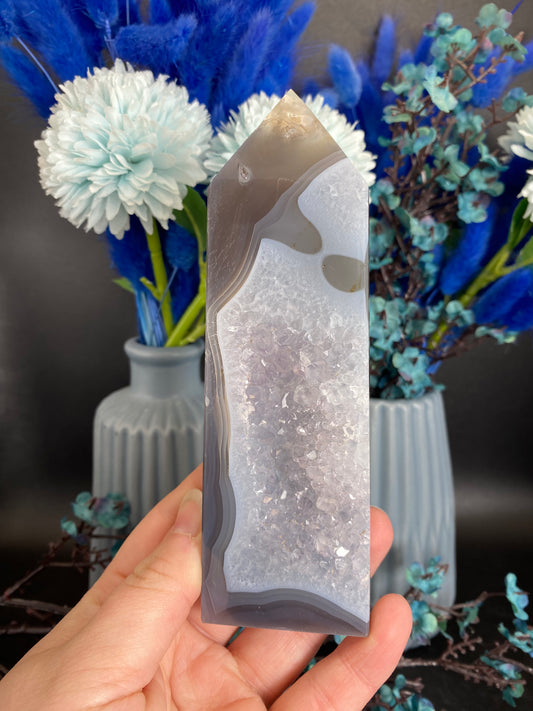 Turm aus Achat (I23)