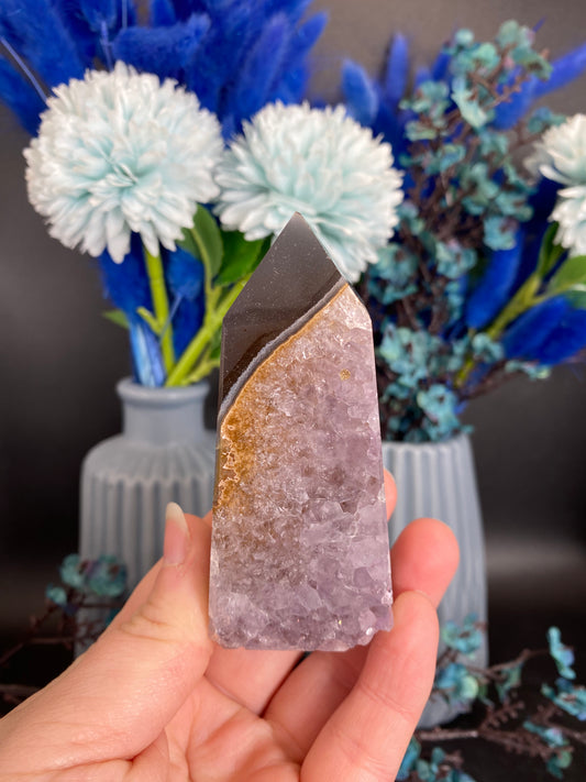 Turm aus Achat (C14)