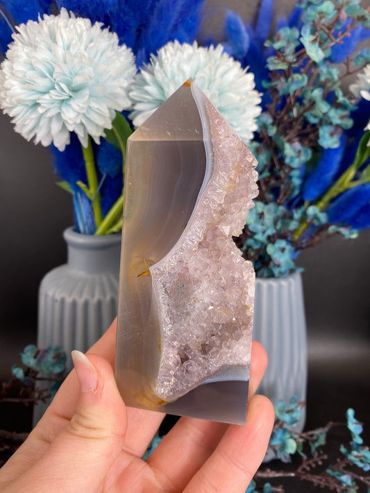 Turm aus Achat (K23)