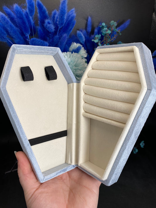 Schmuckaufbewahrung in Sargform, blau