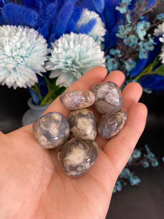 schwarzer Blumenachat Trommelstein