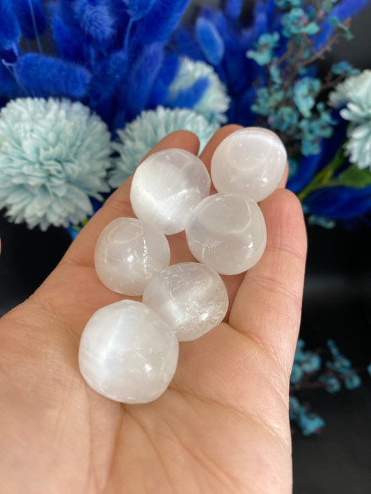 Satin Spar Trommelstein